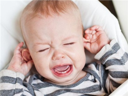 睡渣寶寶彎道超車，找準原因帶娃不煩惱